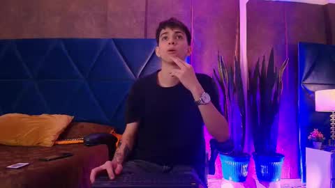 Snapshot of lionfoster chatting on 12.02.25 LION FOSTER online show from 12.02.25