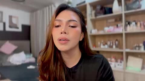 Snapshot of lioraeofophirxx chatting on 11.15.25 Liora of Ophir online show from 11.15.25