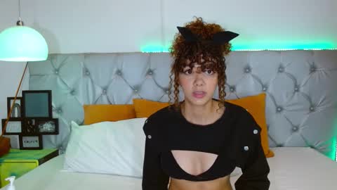 Eliza Moreau online show from 02.14.26