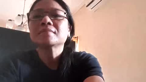 lips_like_an_angel online show from 10.13.25