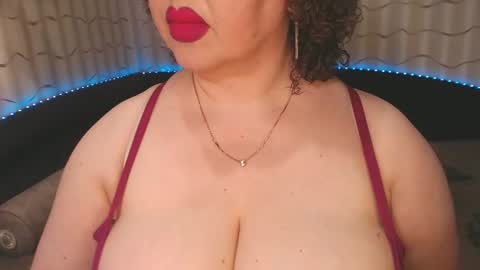 LIpsAddiction online show from 02.16.25