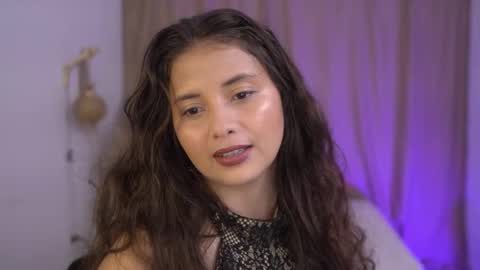 Snapshot of lirio05 chatting on 11.14.25 Lily see u on december 2 online show from 11.14.25