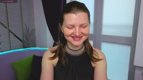 Snapshot of lisa__evans chatting on 04.08.26 Lisa online show from 04.08.26