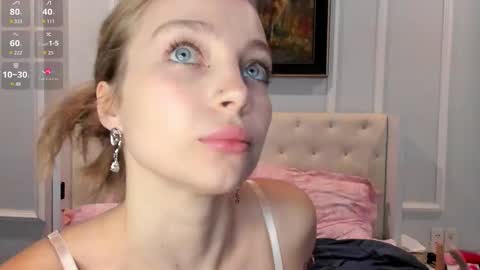 Snapshot of lisa_babymetal chatting on 12.03.25 Lisa online show from 12.03.25