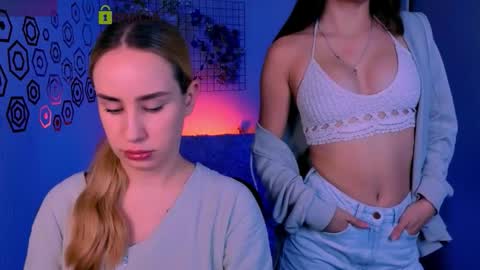 Snapshot of lisa_dark_ chatting on 11.27.25 Lisa online show from 11.27.25