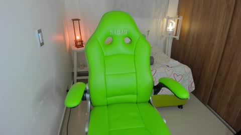 Lisa  online show from 02.20.25