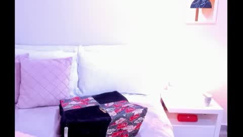 lisa laurent online show from 12.21.25