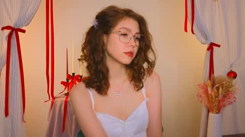  Lisa  online show from 12.20.24