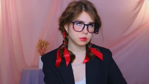  Lisa  online show from 02.14.25