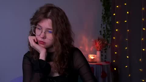  Lisa  online show from 09.25.25