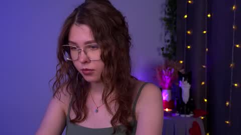  Lisa  online show from 11.18.25