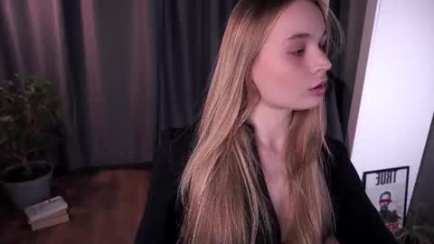 Snapshot of lisa_schiele chatting on 11.02.25 Elisabeth or Lisa online show from 11.02.25