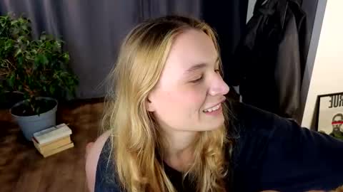 Snapshot of lisa_schiele chatting on 11.10.25 Elisabeth or Lisa online show from 11.10.25