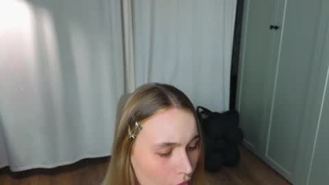 Elisabeth or Lisa online show from 02.22.26