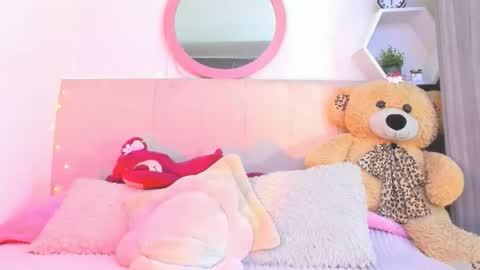 Lisa online show from 12.16.25