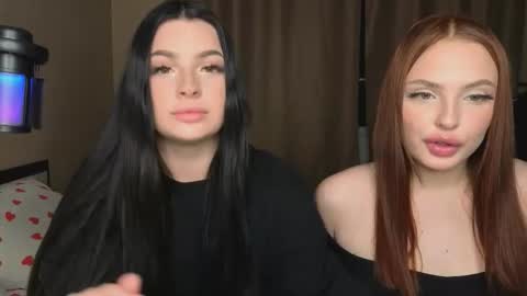 Snapshot of lisaanddenis chatting on 10.07.25 Lisa and Den online show from 10.07.25