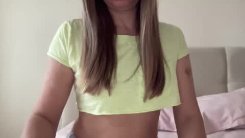 Snapshot of lisaflower1 chatting on 12.02.25 Lisa online show from 12.02.25