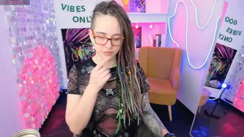 Lisa online show from 04.15.26