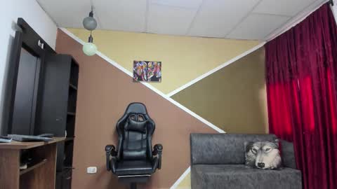 Snapshot of lisagray_1 chatting on 01.08.26 Lisa Gray Independent Model online show from 01.08.26