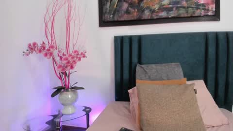 Snapshot of lisahadwiin chatting on 02.04.25 LisaHadwiin online show from 02.04.25