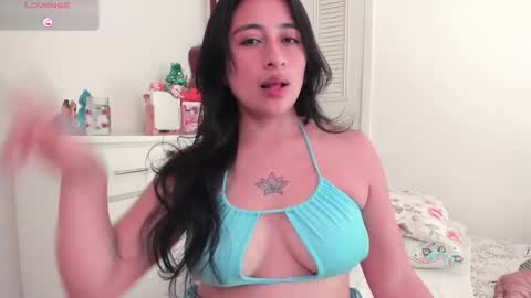 Snapshot of lisahadwiin chatting on 12.16.25 LisaHadwiin online show from 12.16.25