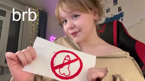 -Lisa- Help me to reach 100 thumbs up3 online show from 12.15.24