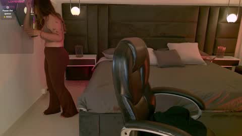 L I S A  online show from 04.05.26