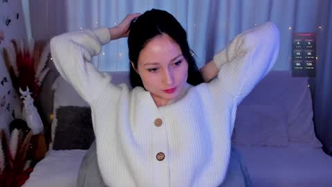 Lisa Moore online show from 01.11.25