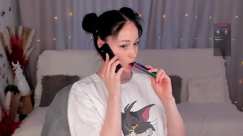 Lisa Moore online show from 02.15.25