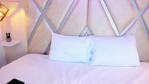 LISA online show from 11.21.25