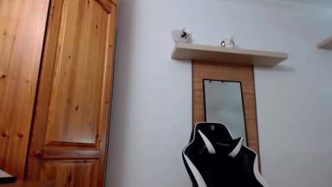 Snapshot of lisaskybaby chatting on 02.19.25 Lisaskybaby online show from 02.19.25