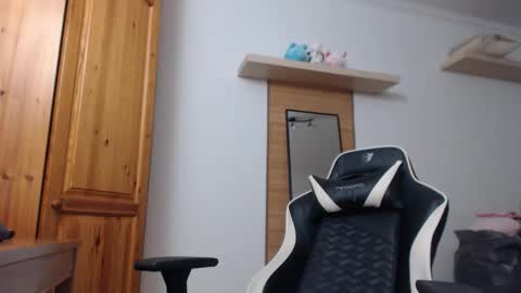 Snapshot of lisaskybaby chatting on 04.01.26 Lisaskybaby online show from 04.01.26