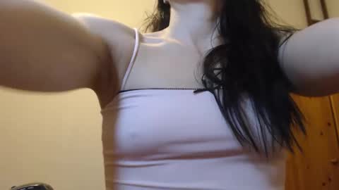 Snapshot of lisaskybaby chatting on 04.26.26 Lisaskybaby online show from 04.26.26