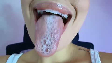 Lisbet online show from 11.06.25