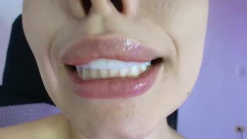 Lisbet online show from 12.22.25