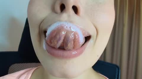 Lisbet online show from 04.14.26