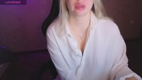 Anna online show from 04.08.26