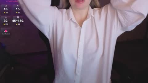 Snapshot of lisenok26 chatting on 04.30.26 Anna online show from 04.30.26