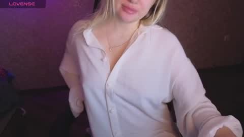 Snapshot of lisenok26 chatting on 05.01.26 Anna online show from 05.01.26