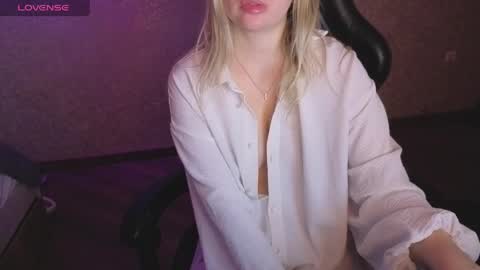 Snapshot of lisenok26 chatting on 05.06.26 Anna online show from 05.06.26