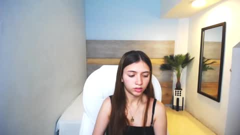 Liseth Fox online show from 12.19.24