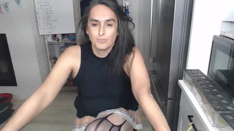 Lisette LaRoche online show from 12.02.25