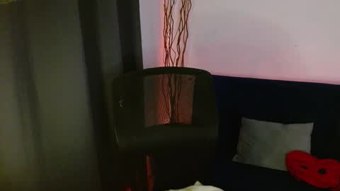 Snapshot of liss_petty chatting on 12.01.25 Liss online show from 12.01.25