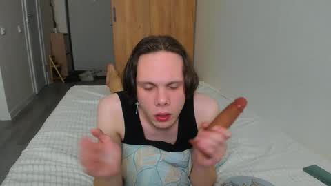 Alfie online show from 12.24.24