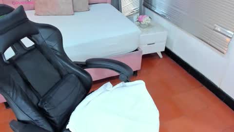 Snapshot of lissa_jhonsoon chatting on 02.21.26 L I S S A online show from 02.21.26