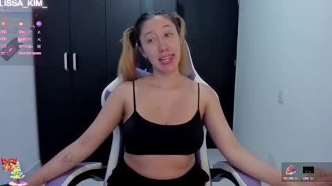 Lissa Kim online show from 01.04.25