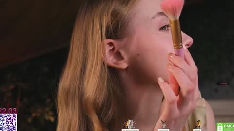 your Liza again. Next stream Dec. 1  at 2 or 3  GMT online show from 03.22.26