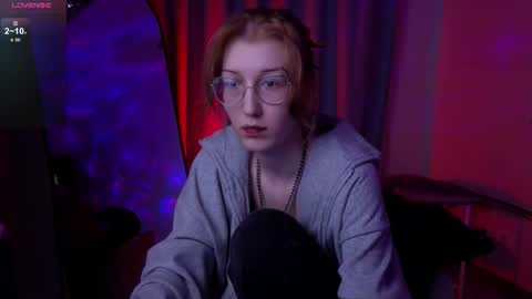 Snapshot of lissaros chatting on 10.19.25 lissaros online show from 10.19.25