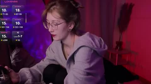 Snapshot of lissaros chatting on 11.16.25 lissaros online show from 11.16.25