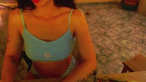 Snapshot of lisstaylor chatting on 11.18.25 Liss online show from 11.18.25